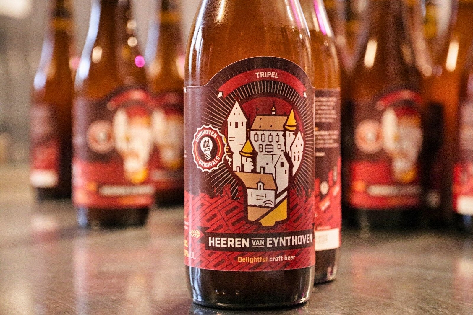 Heeren van Eindhoven is een Tripel in Belgische stijl van 100 Watt Brewery