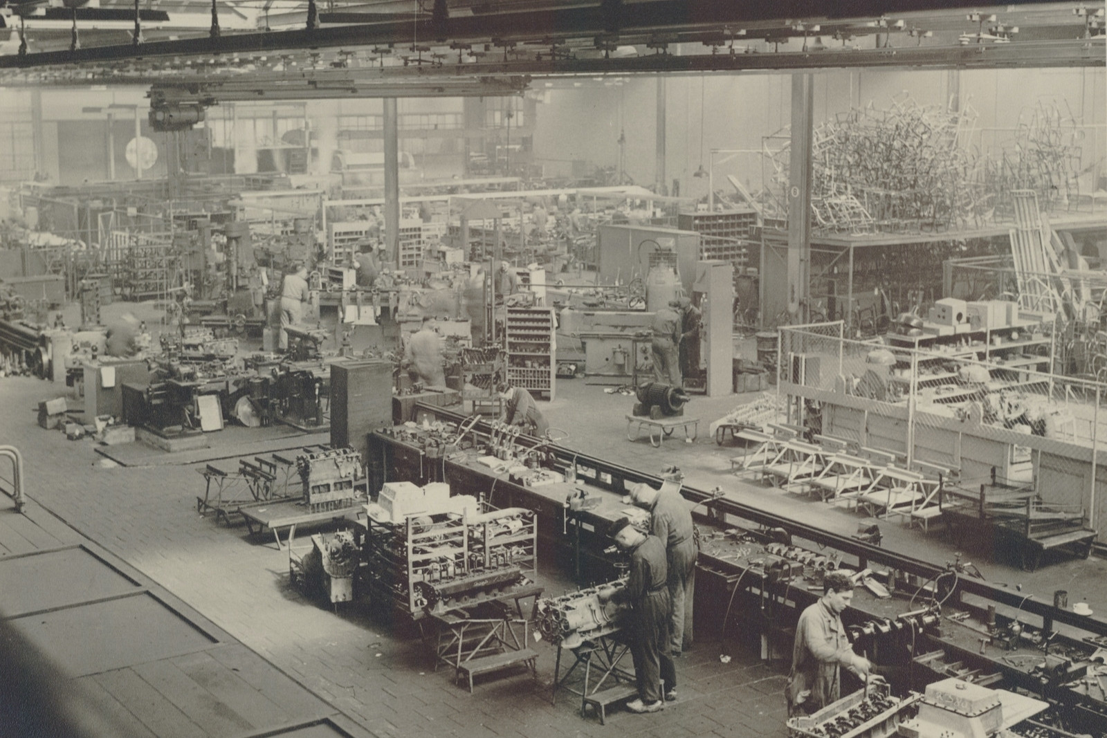 Het Centraal Autoherstelbedrijf (CAB) in Utrecht rond 1950