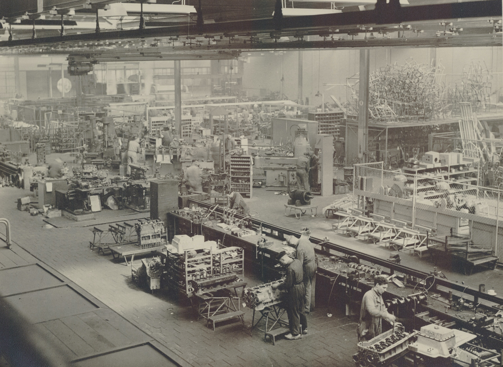 Het Centraal Autoherstelbedrijf (CAB) in Utrecht rond 1950