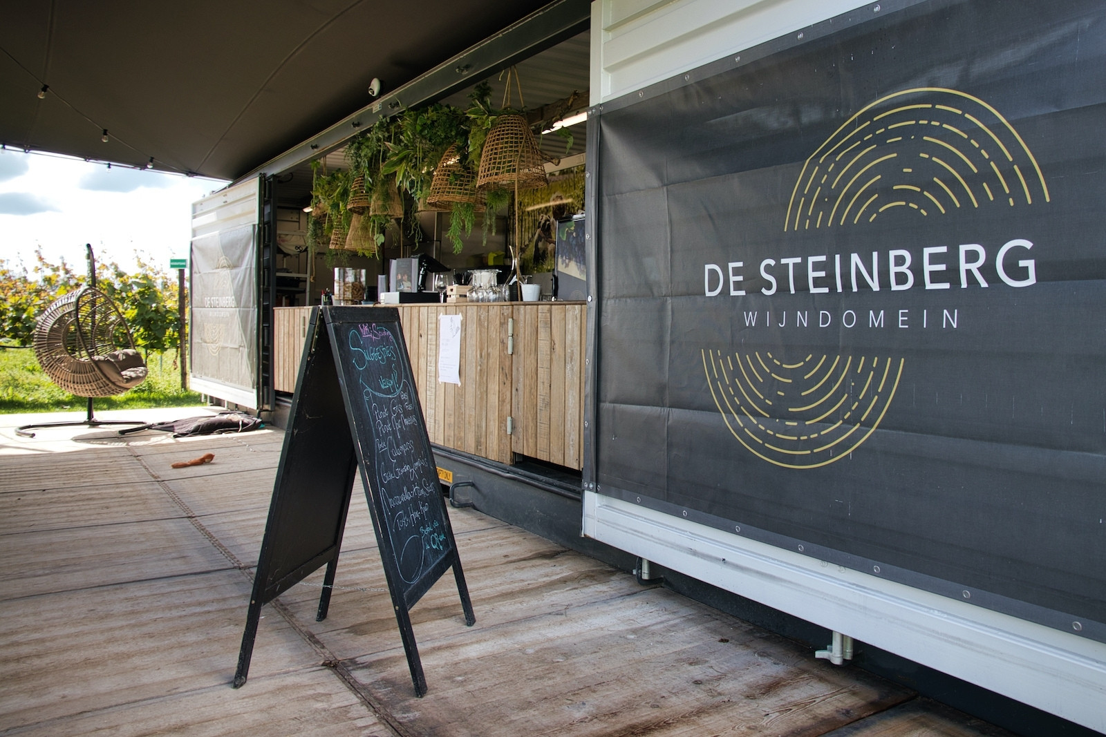 Pop-up Zomerbar bij Belgisch Wijndomein De Steinberg