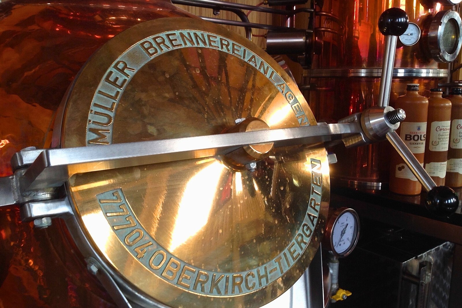 Distilling kettle of Hoofdvaartkerk distillery