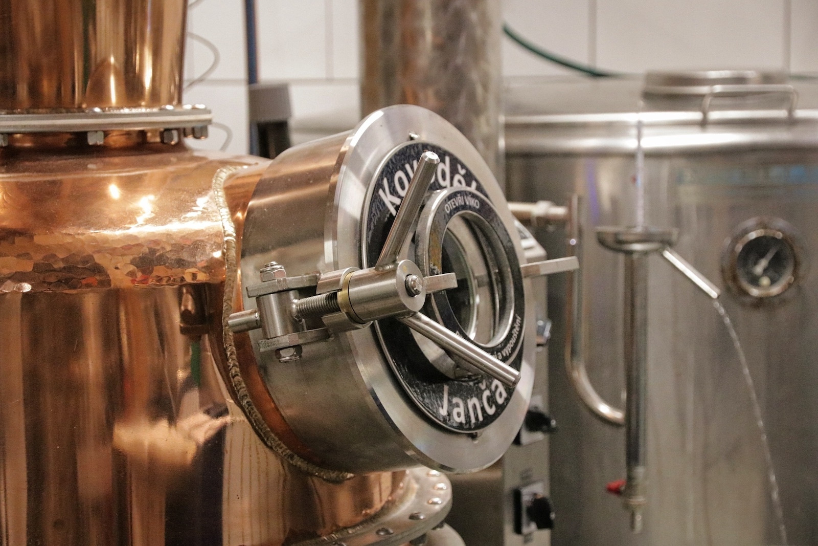 Distilling kettle of Baronie Distillers at Wijngaard Dassemus