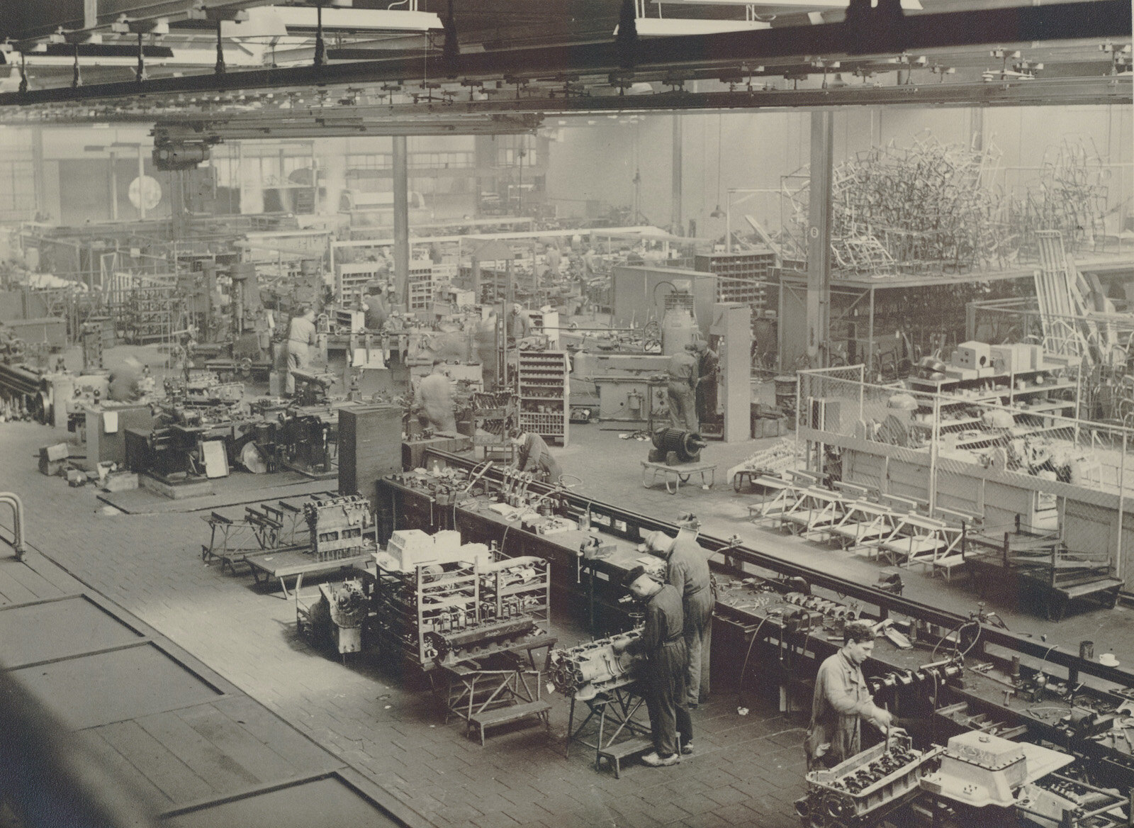 The Central Autorepair Company in Utrecht around 1950