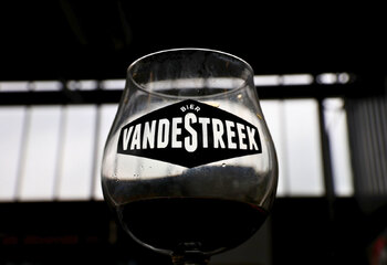 Vatgerijpt bier proeven bij vandeStreek Bier in Utrecht